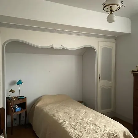 Maison Spacieuse Avec Jardin Auneuil